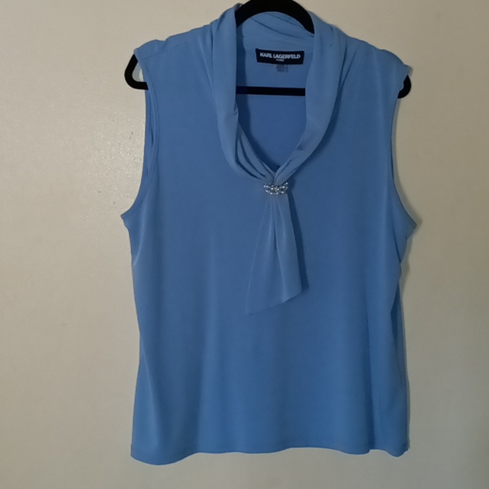 Karl Lagerfeld pull over top